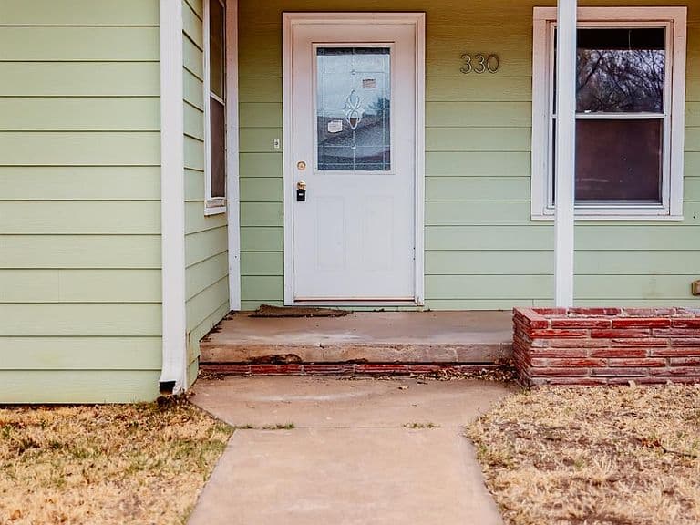 Listing photo 5