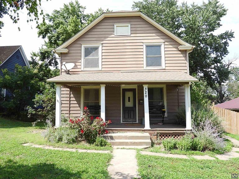 Listing photo 2