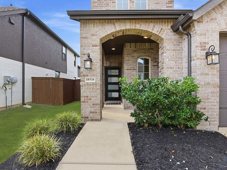 Listing photo 4