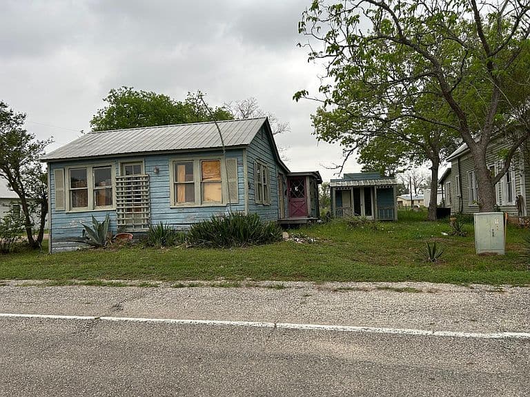 Listing photo 4