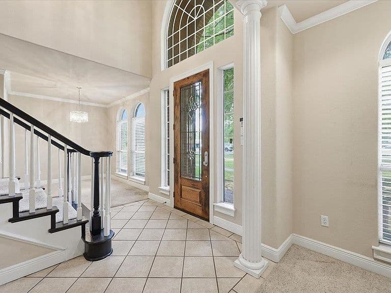 Listing photo 3