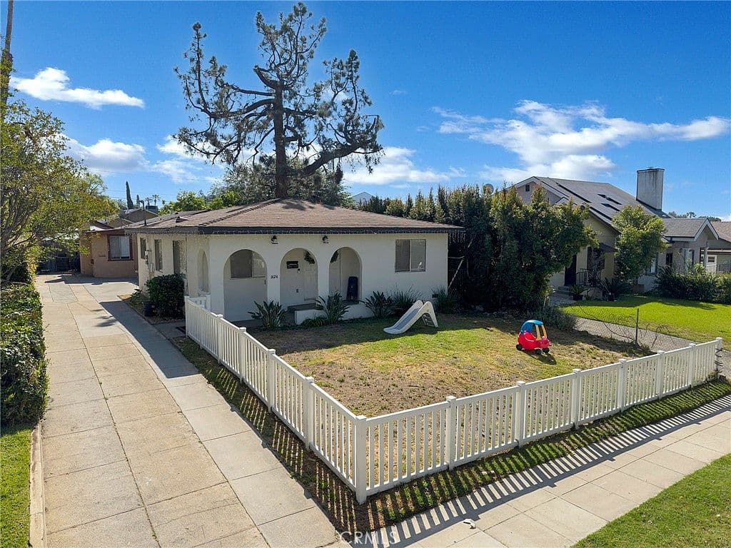 Primary listing photo
