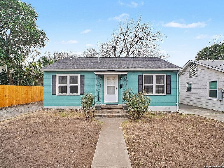 Listing photo 2