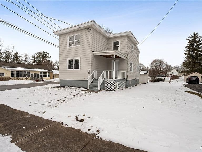 Listing photo 3