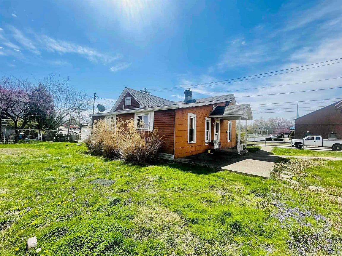 Primary listing photo