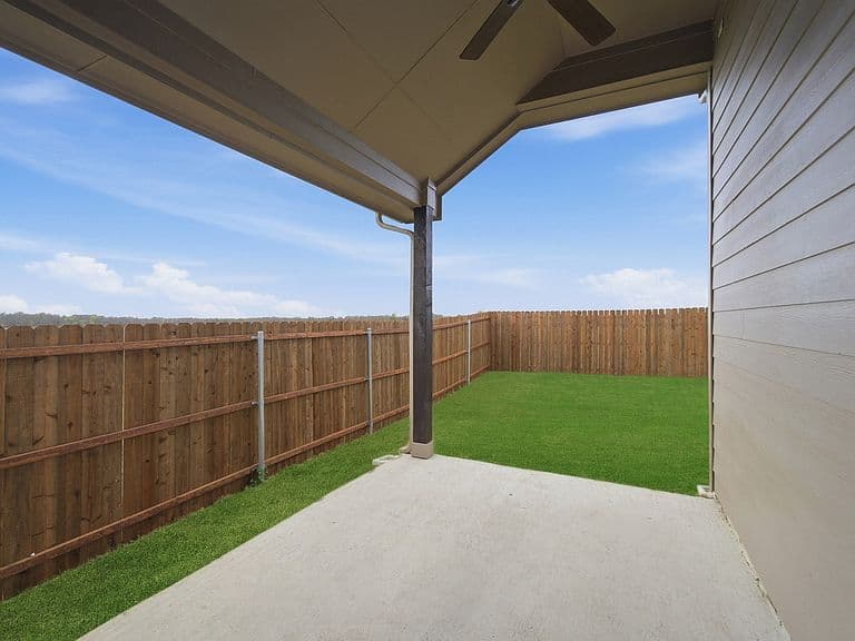 Listing photo 5