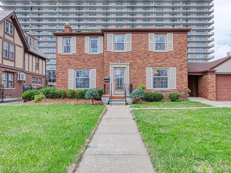 Listing photo 4