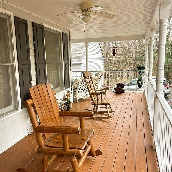 Listing photo 3