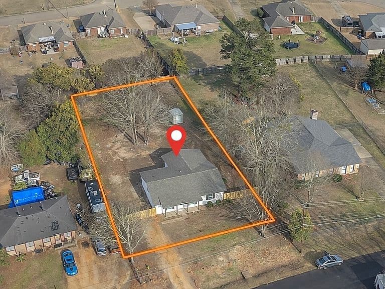 Listing photo 3