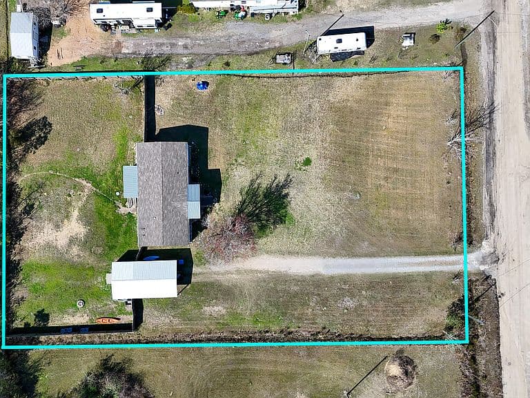 Listing photo 4
