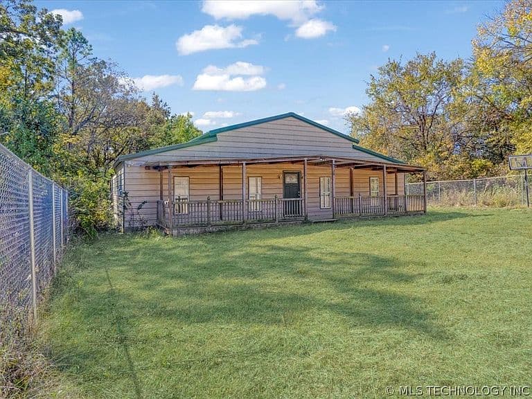 Listing photo 4