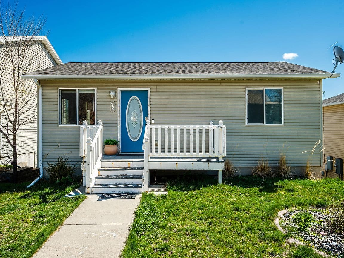 Primary listing photo