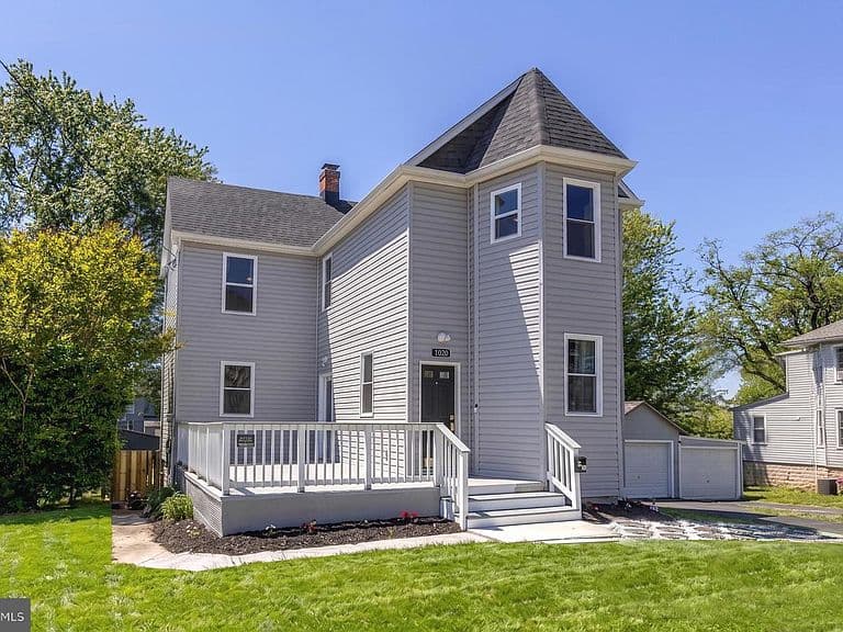 Listing photo 2