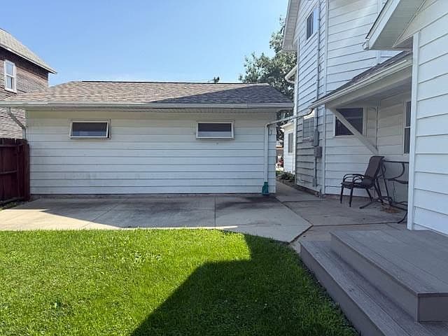 Listing photo 5