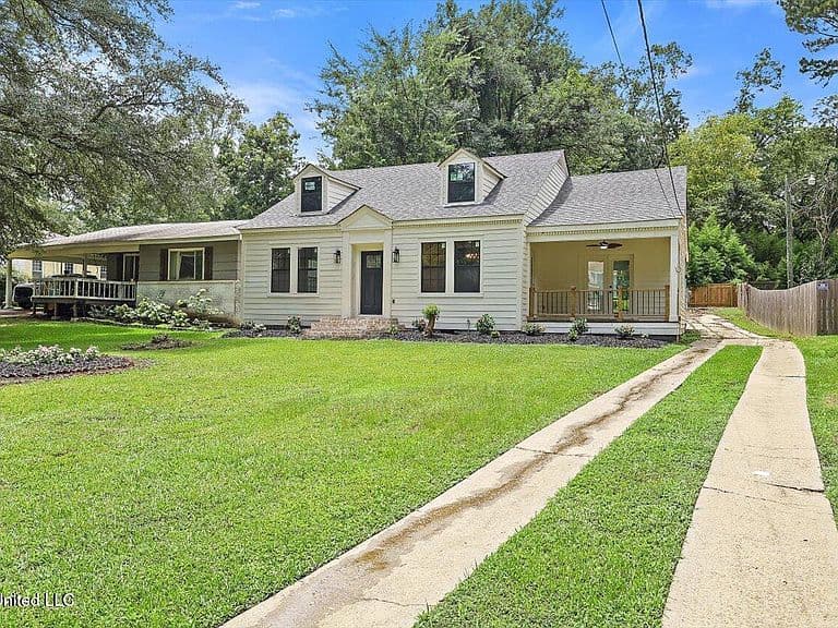 Listing photo 3