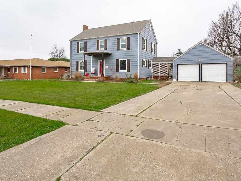 Listing photo 5