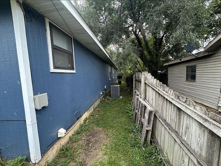 Listing photo 5