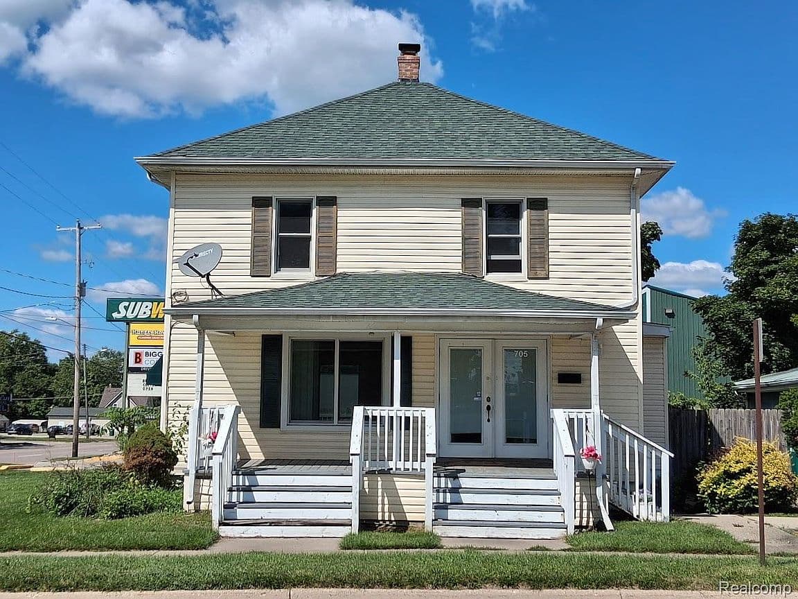 Primary listing photo