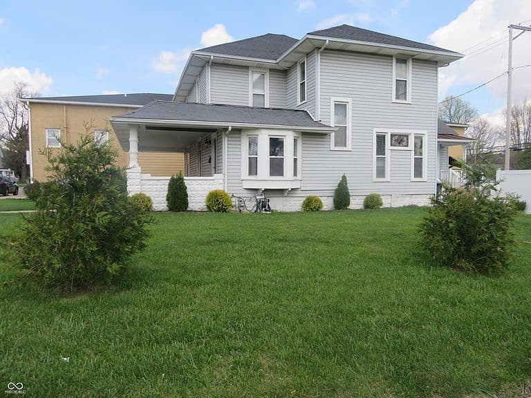 Listing photo 3
