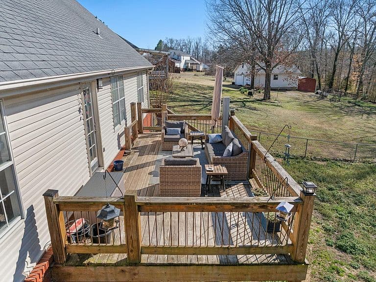 Listing photo 4