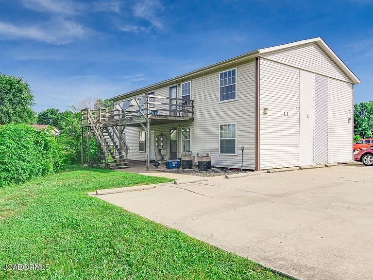 Listing photo 4