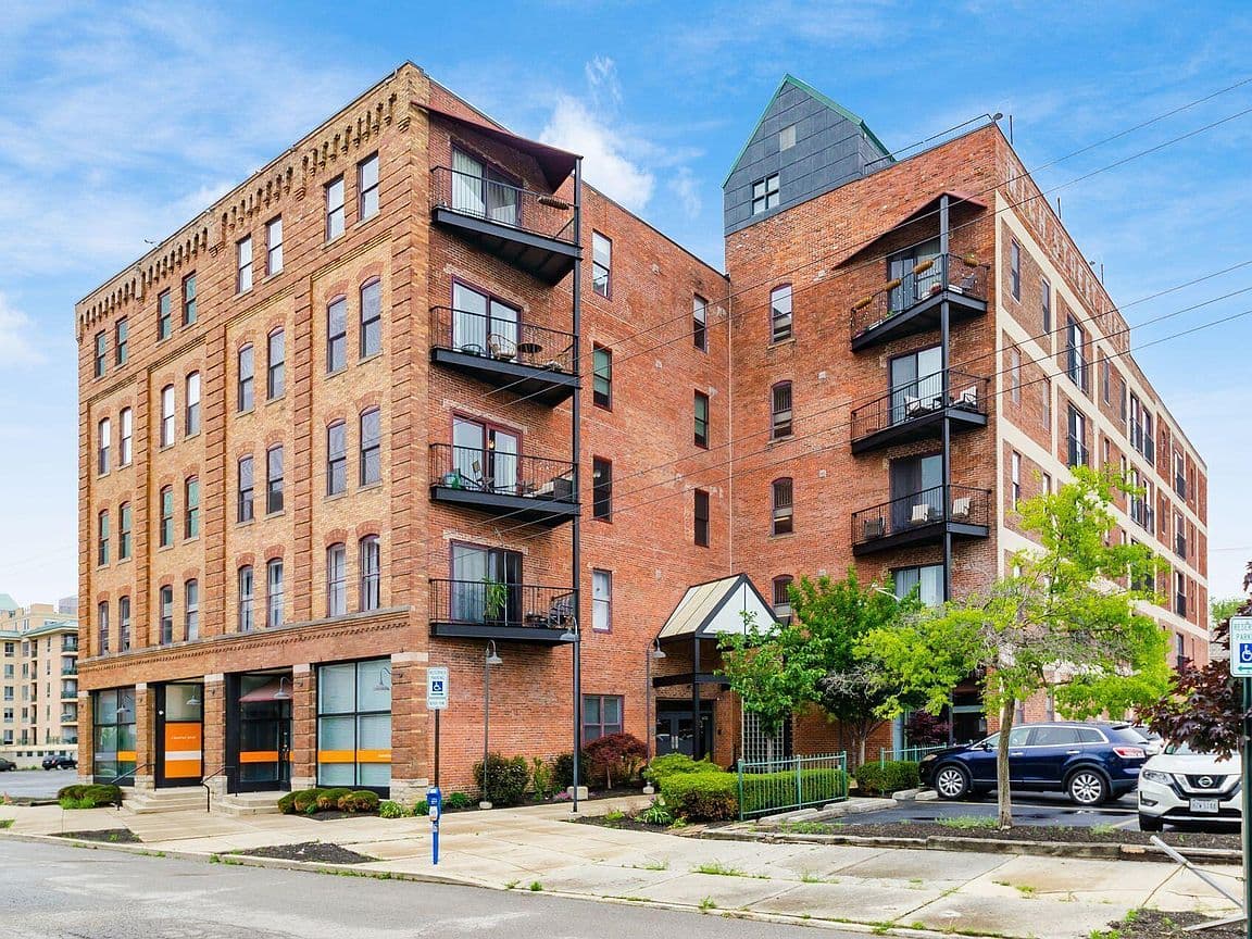 Primary listing photo