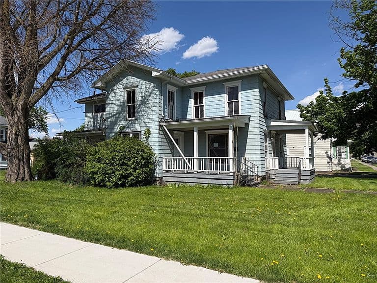 Listing photo 4