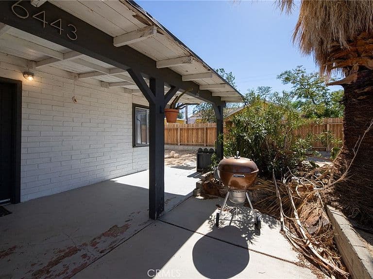 Listing photo 4