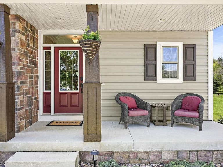 Listing photo 4
