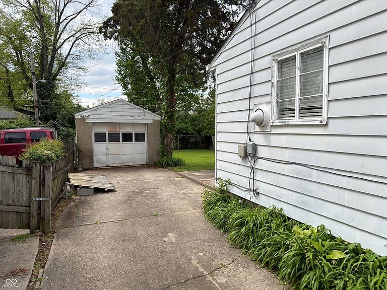 Listing photo 4