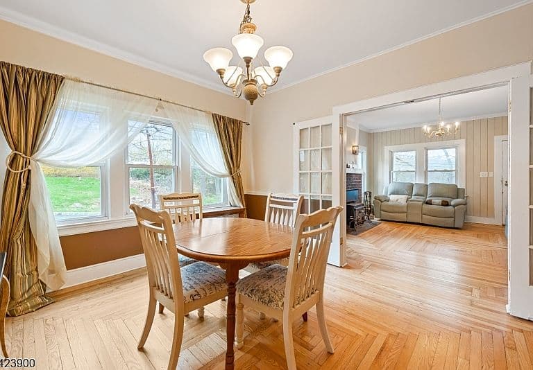 Listing photo 5