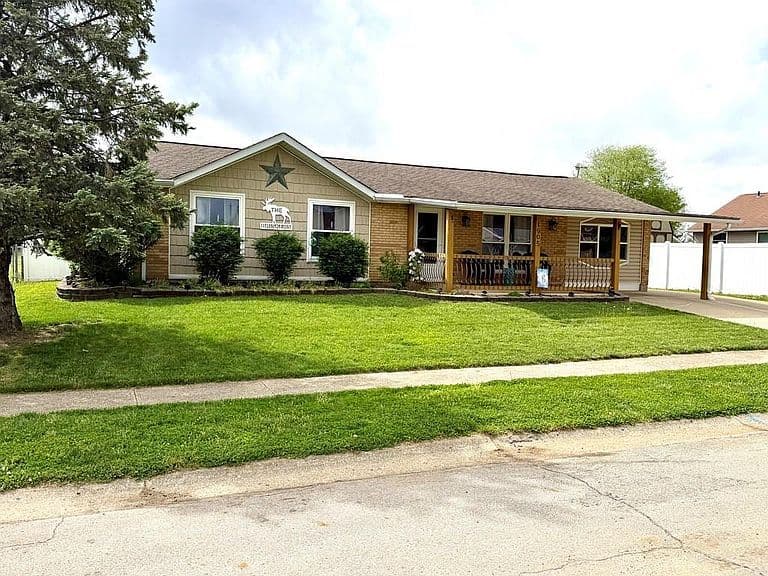 Listing photo 2