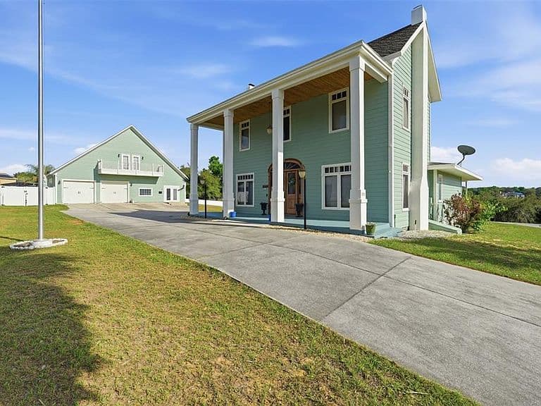 Listing photo 3