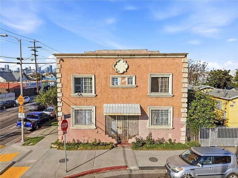 Listing photo 5