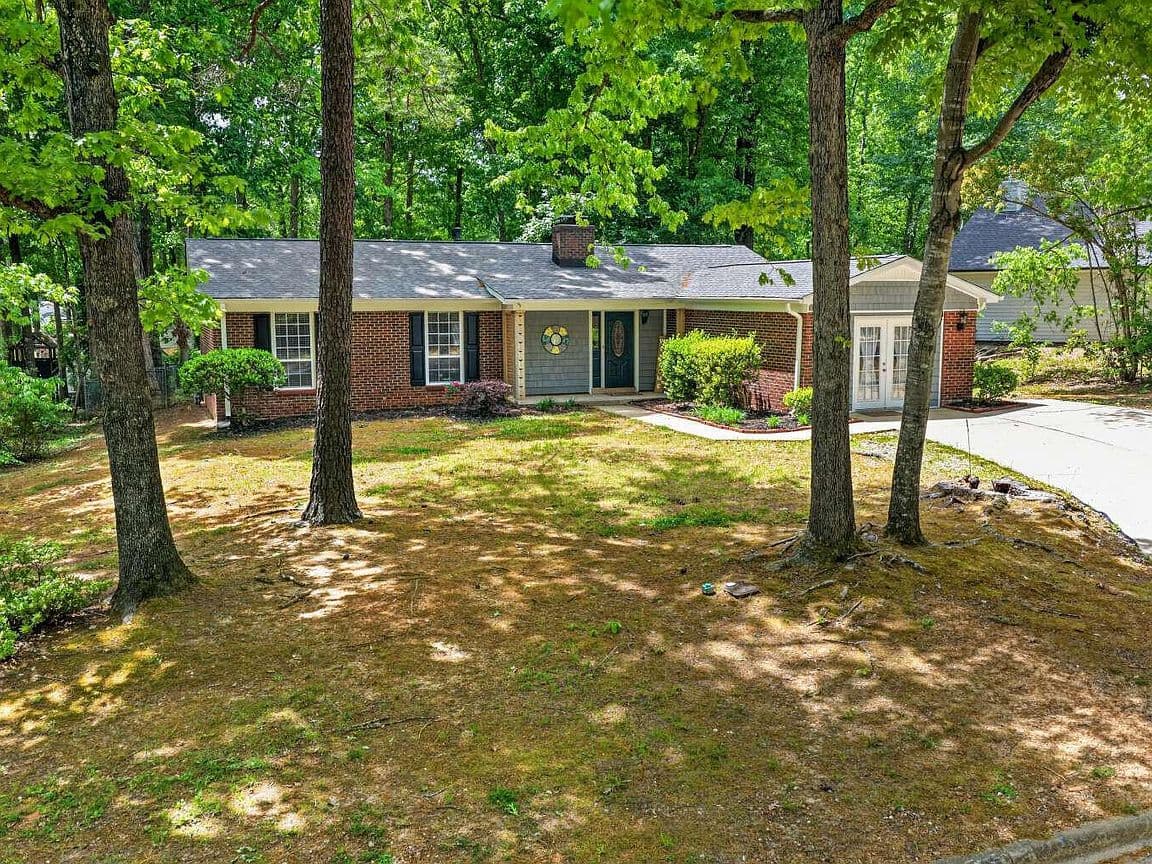 Primary listing photo