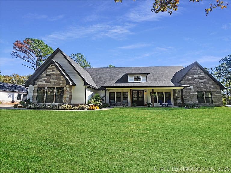 Listing photo 3