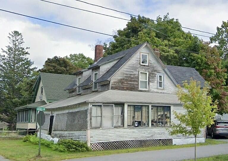 Listing photo 3