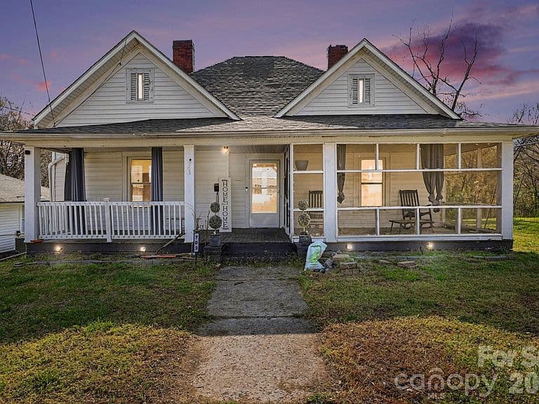 Listing photo 2