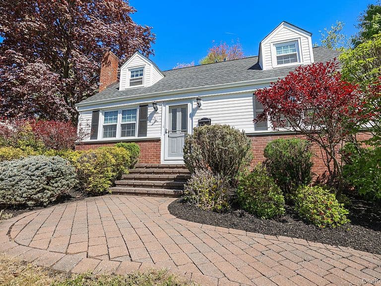 Listing photo 4