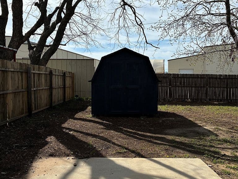 Listing photo 4