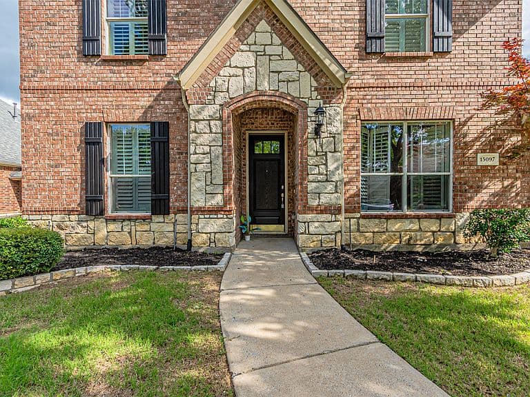 Listing photo 4