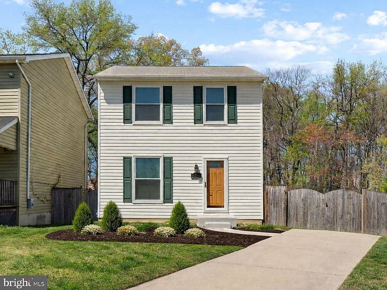Listing photo 2