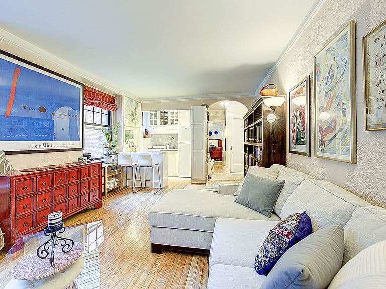 Listing photo 5