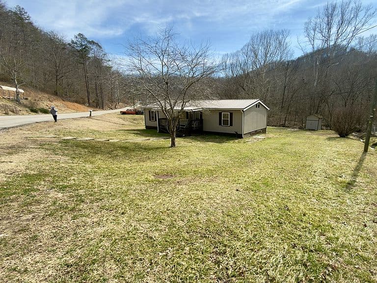 Listing photo 5