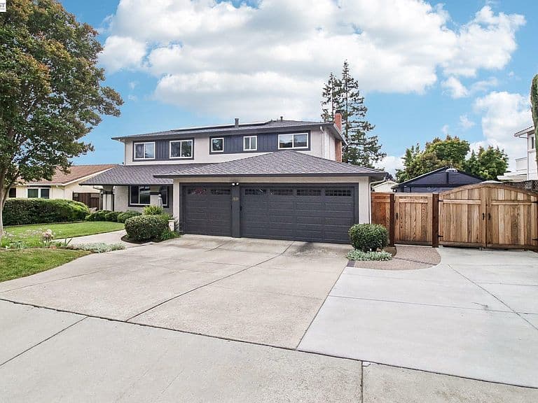 Listing photo 3