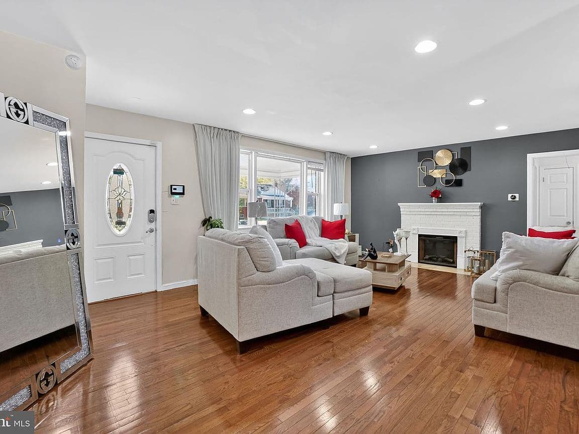 Primary listing photo