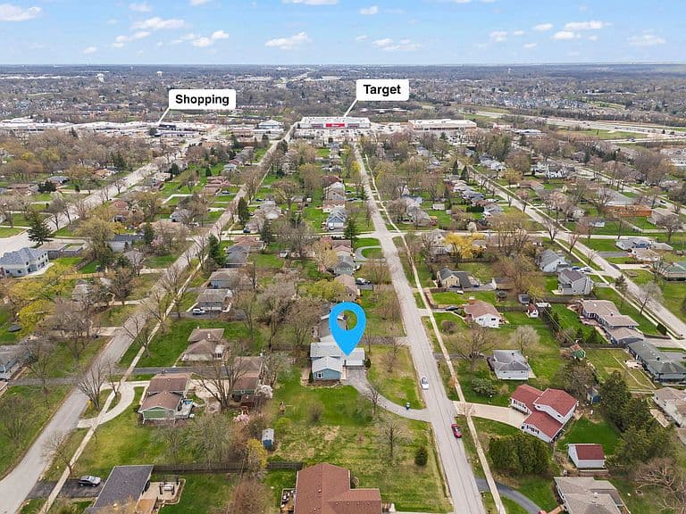 Listing photo 3