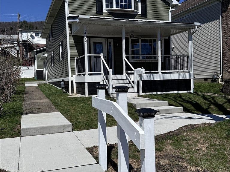 Listing photo 2