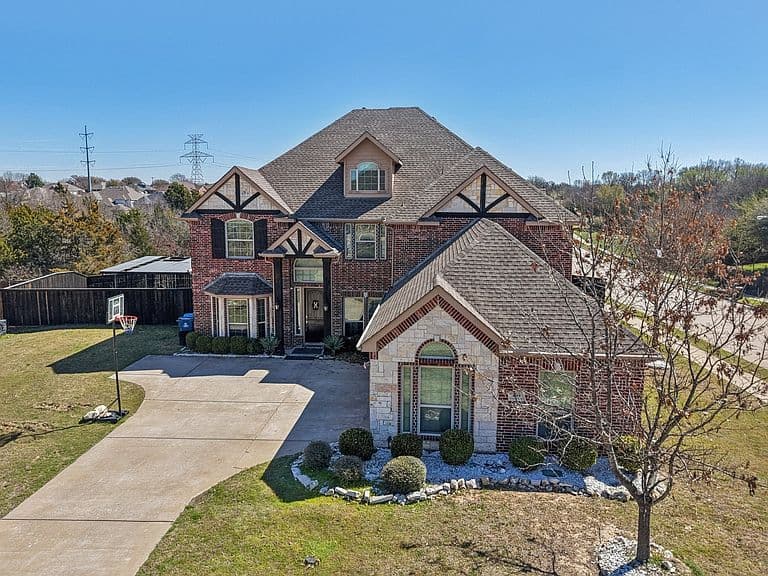 Listing photo 2