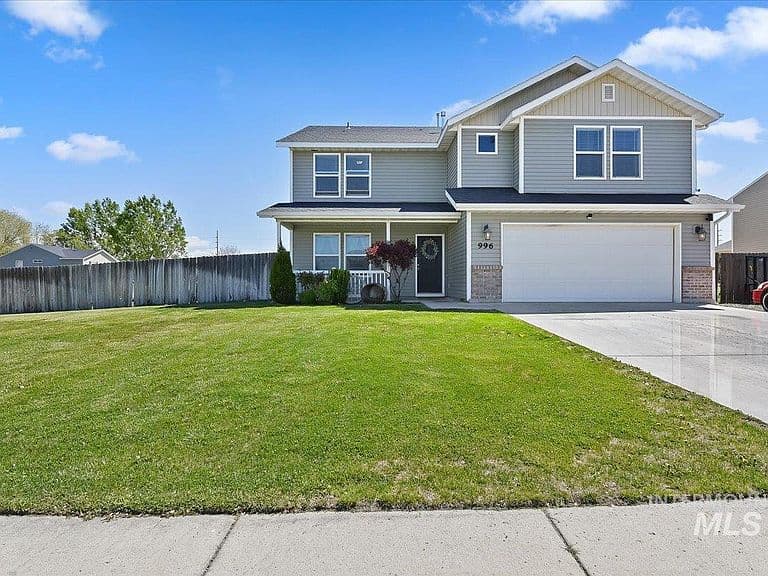 Listing photo 2